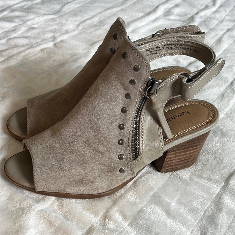 Baretraps Ivella Peep-Toe Booties | Size 6M | Taupe Suede Look | Zipper Detail